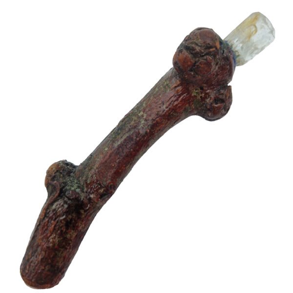 Livewood Linde holding heart space